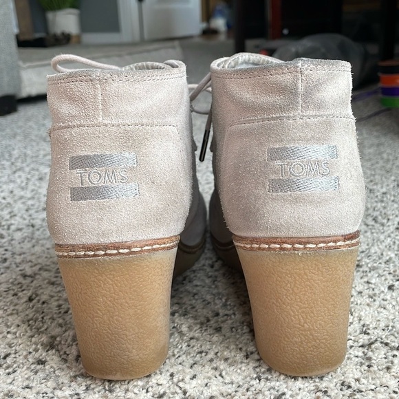 Toms Suede lace up booties women’s size 8 - Picture 1 of 9